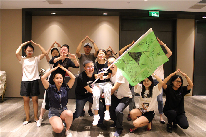 “童梦飞扬”联欢汇演举行