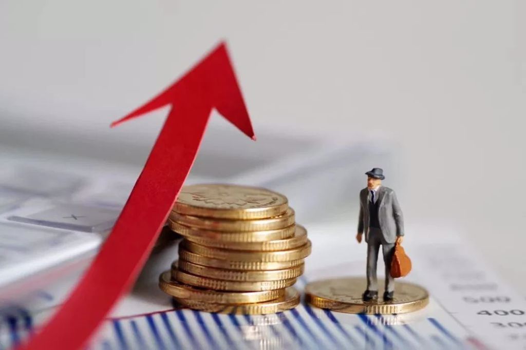 外交部发言人就泰国宪法法院裁决佩通坦总理解职答记者问